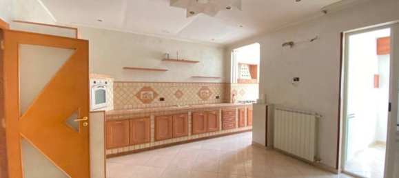 3-Zimmer Wohnung in Taranto, Italy, Nr. 28136 6