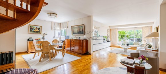 3 bedrooms Duplex in Paris, France No. 177818 2