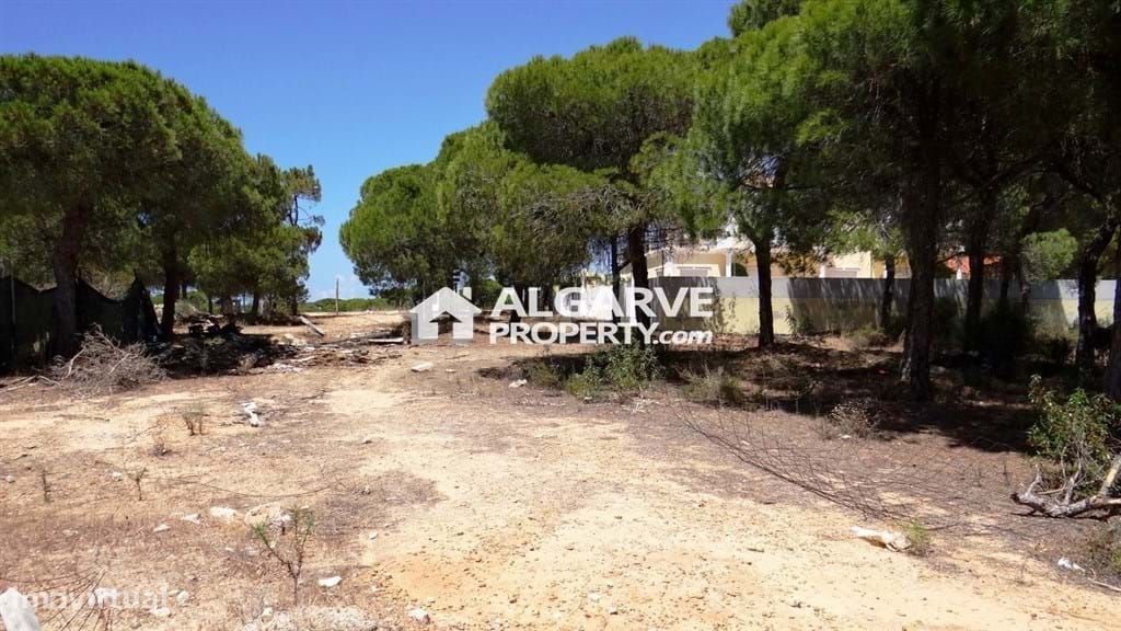 960m² Land in Almancil, Portugal No. 109134