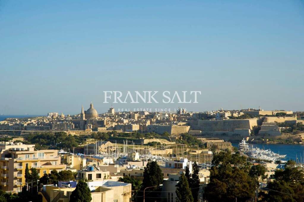 Квартира с 1 спальней в Сент-Джулианс, Мальта № 9697