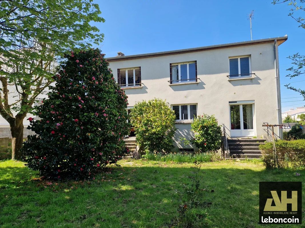 Casa de 5 dormitorios en Brest, France No. 204701