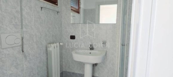 2 bedrooms Apartment in Arezzo, Italy No. 334675 9