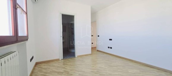 2 bedrooms Apartment in Arezzo, Italy No. 334675 10