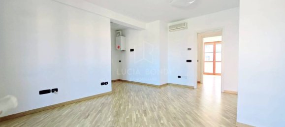 2 bedrooms Apartment in Arezzo, Italy No. 334675 4