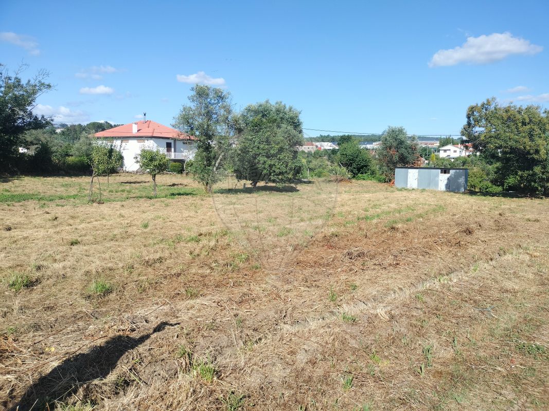Terreno em Viseu, Portugal 2880 m² N.º 77774
