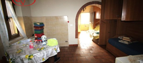 3 rooms Apartment in Bucine, Italy No. 90450 5