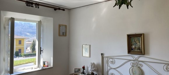 Casa de 2 dormitorios en Barga, Italy No. 229693 10