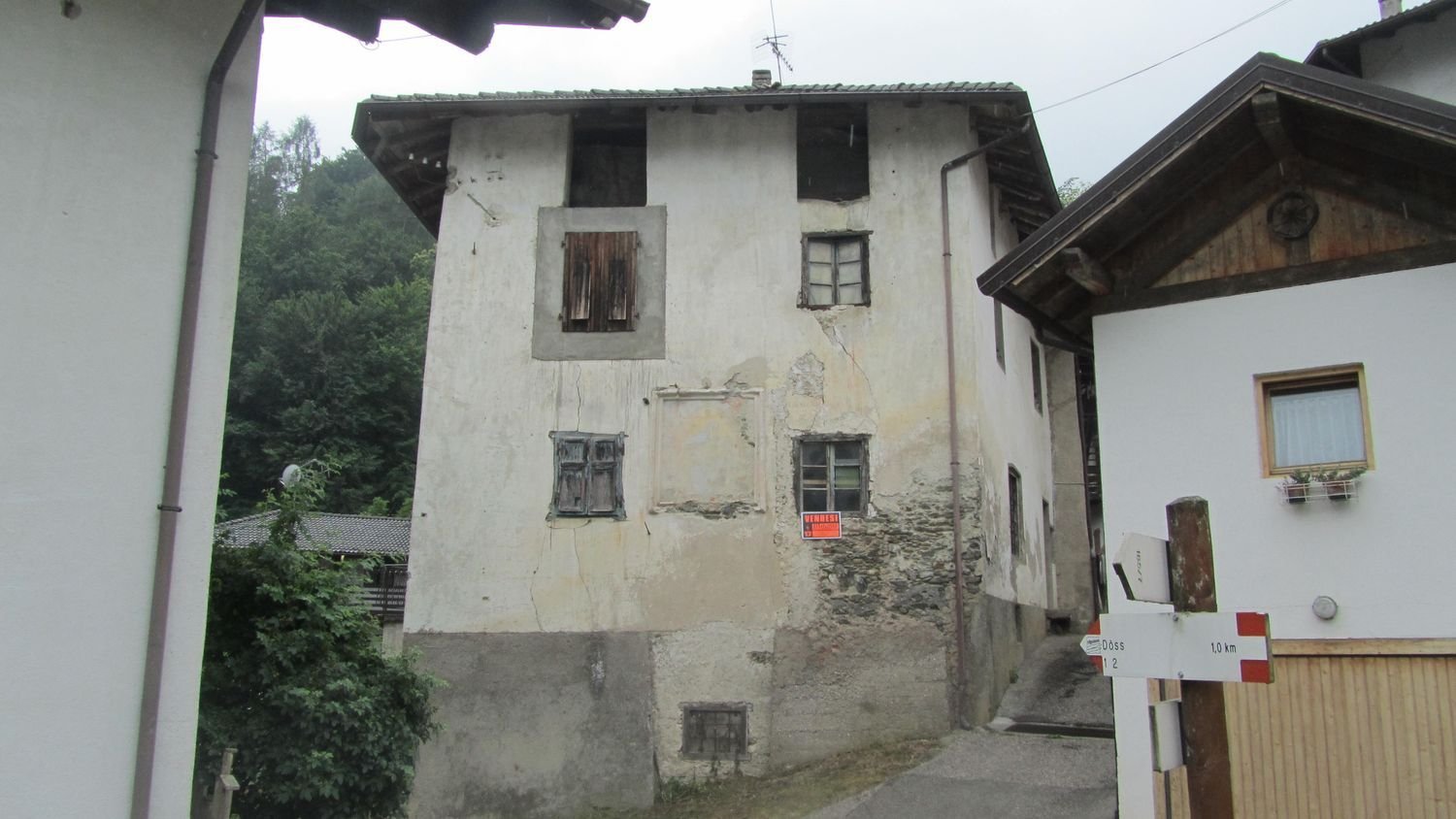 Дом с 10 комнатами в Альтопьяно делла Виголана, Италия № 254591