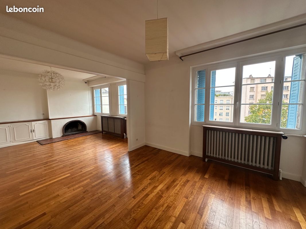4 bedrooms Apartment in Dijon, France No. 342725
