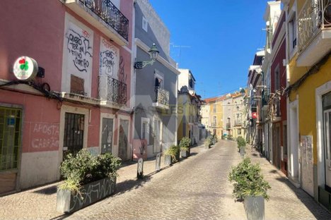 237m² Building in Setubal, Portugal No. 63784