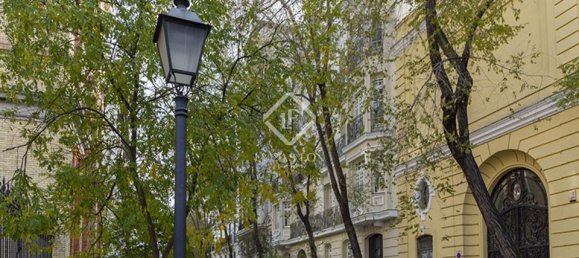 3 bedrooms Apartment in Madrid, Spain No. 183939 9