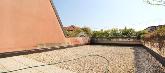 3 rooms Apartment in Mariano Comense, Italy No. 274027 20