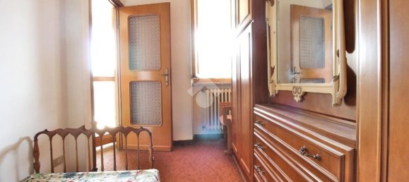 3 rooms Apartment in Mariano Comense, Italy No. 274027 17