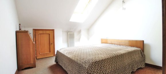 3 rooms Apartment in Mariano Comense, Italy No. 274027 33