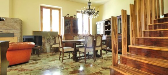 3 rooms Apartment in Mariano Comense, Italy No. 274027 8