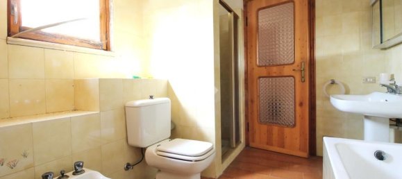 3 rooms Apartment in Mariano Comense, Italy No. 274027 30