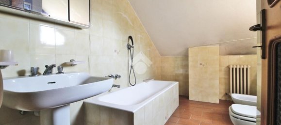 3 rooms Apartment in Mariano Comense, Italy No. 274027 29