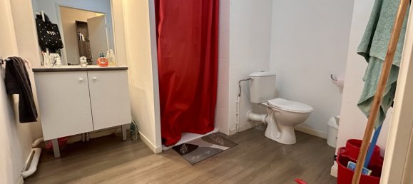 Studio in Valenciennes, France, Nr. 230404 2