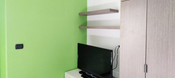 3-salle Appartement à Erba, Italy No. 130459 9