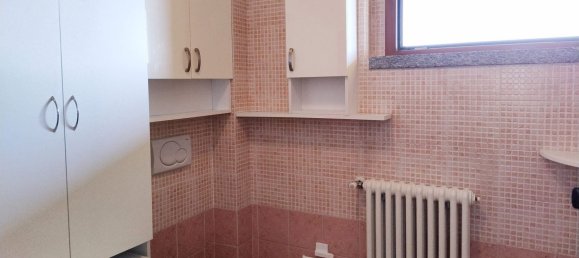 3-salle Appartement à Erba, Italy No. 130459 21