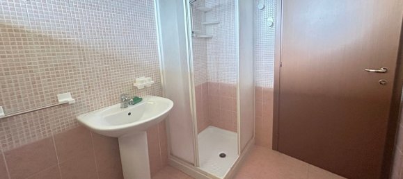 3-salle Appartement à Erba, Italy No. 130459 46