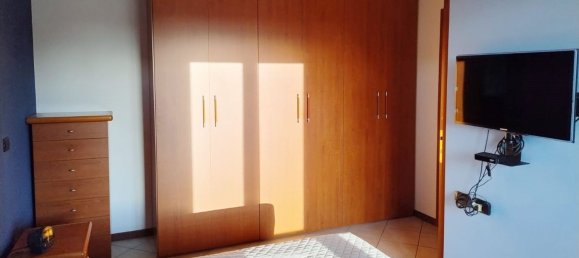 3-salle Appartement à Erba, Italy No. 130459 34