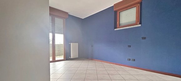 3-salle Appartement à Erba, Italy No. 130459 40