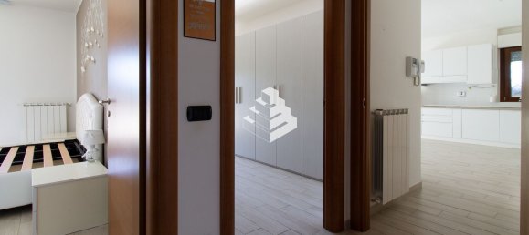 3 Schlafzimmer Wohnung in Pomezia, Italy, Nr. 369332 9