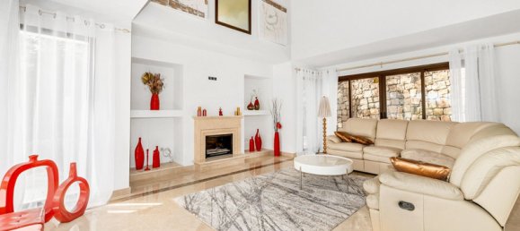 Villa de 4 dormitorios en Los Arqueros, Spain No. 19548 23