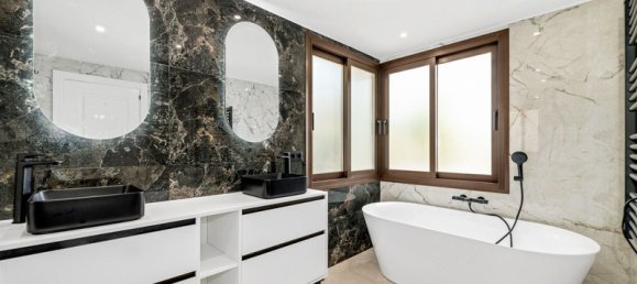 Villa de 4 dormitorios en Los Arqueros, Spain No. 19548 11