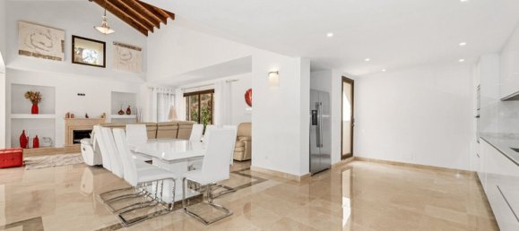 Villa de 4 dormitorios en Los Arqueros, Spain No. 19548 25