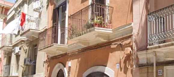 Apartamento de 2 habitaciónes en Bari, Italy No. 182951 2