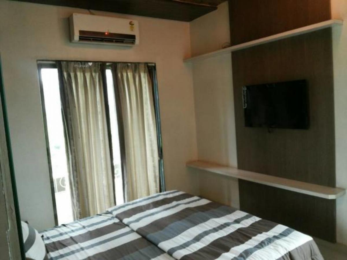 2 bedrooms House in Mumbai, India No. 9769