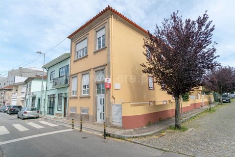 260m² Building in Matosinhos, Portugal No. 151707