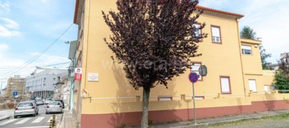 260m² Building in Matosinhos, Portugal No. 151707 2