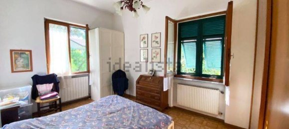 4 bedrooms Villa in Massa, Italy No. 215075 9