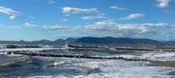 4 bedrooms Villa in Massa, Italy No. 215075 20