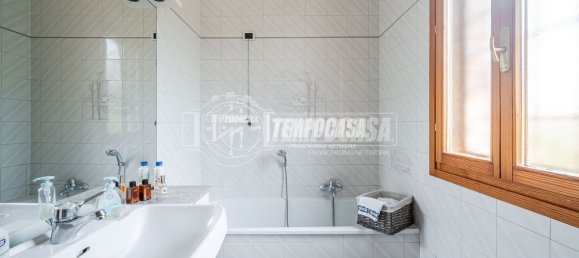 5 rooms Duplex in Medicina, Italy No. 79957 22