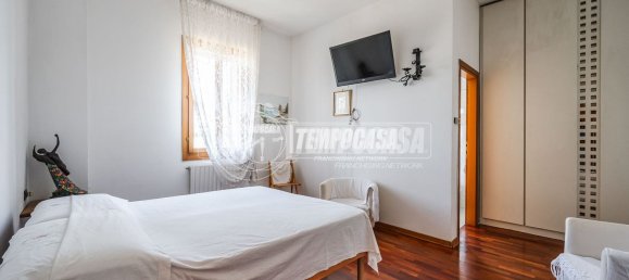 5 rooms Duplex in Medicina, Italy No. 79957 18