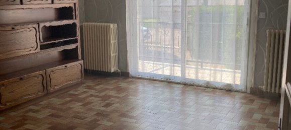 3 bedrooms House in Mesnil-Saint-Loup, France No. 151948 7