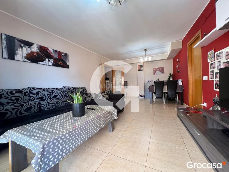 Apartamento de 3 dormitorios en Rubí, Spain No. 157050
