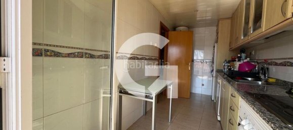 Apartamento de 3 dormitorios en Rubí, Spain No. 157050 9
