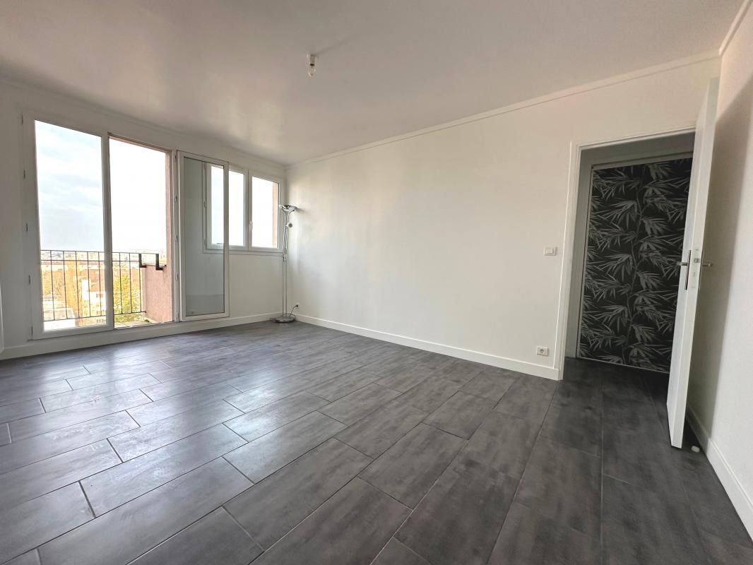 1 bedroom Apartment in Epinay-sur-Seine, France No. 165408