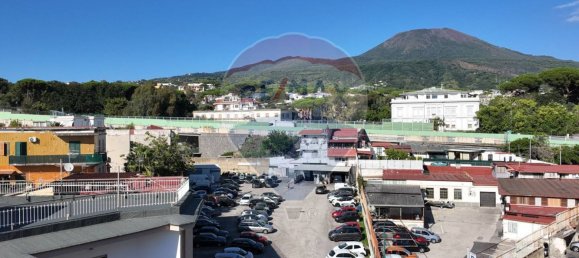 3 rooms Office in Torre del Greco, Italy No. 380127 6