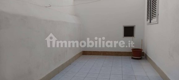 Квартира с 3 спальнями в Бари, Италия № 31271 8