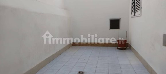 Квартира с 3 спальнями в Бари, Италия № 31271 18