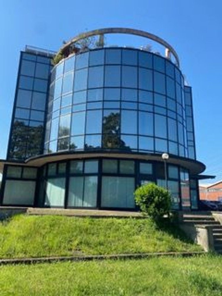 Gewerbliche Immobilie in Settimo Milanese, Italy 365m², Nr. 15755