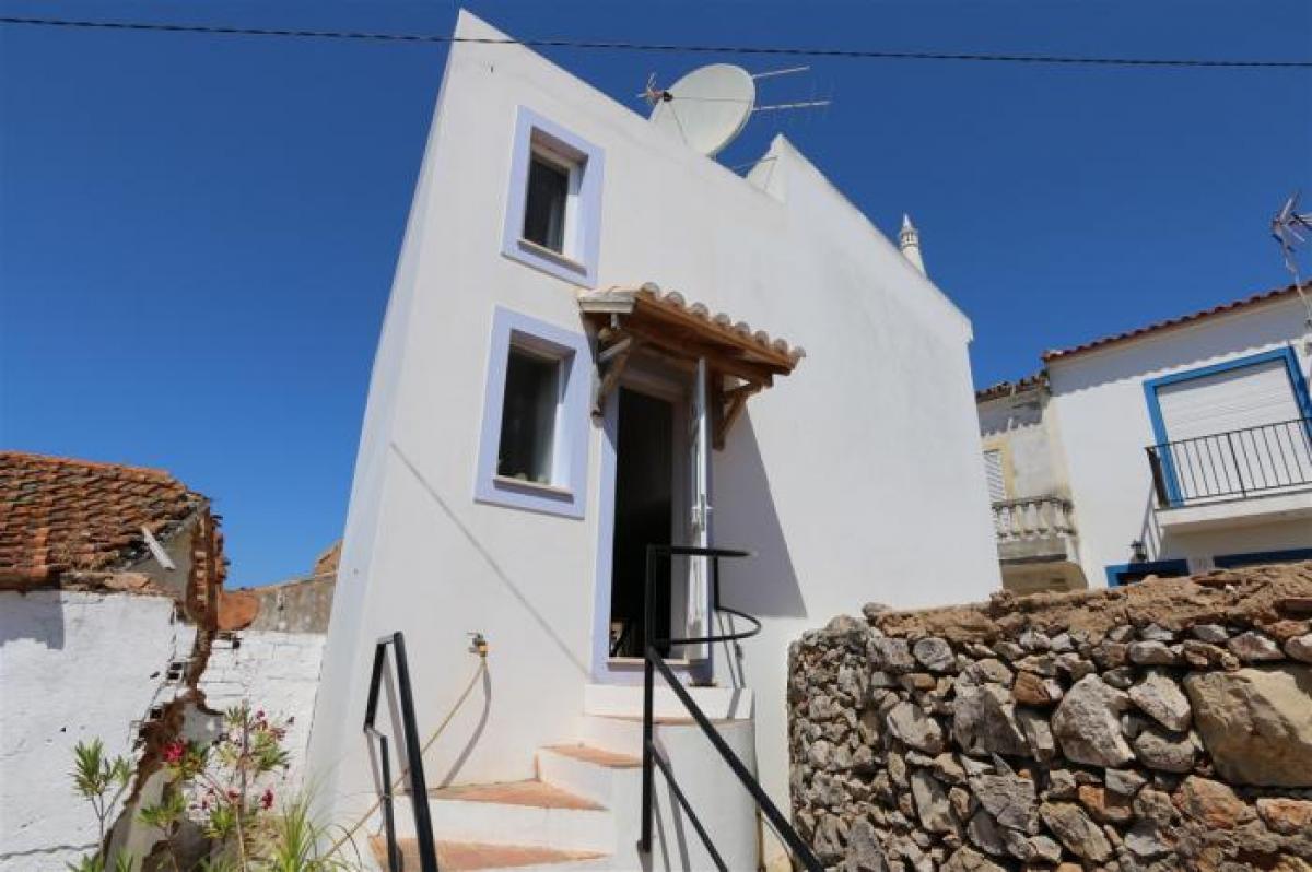 Studio in Lagos, Portugal No. 3226