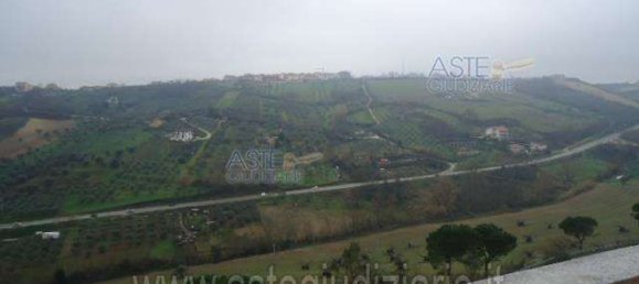 Apartamento de 6 habitaciónes en Silvi, Italy No. 94916 98