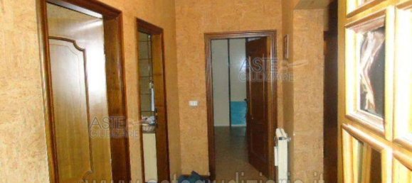 Apartamento de 6 habitaciónes en Silvi, Italy No. 94916 82